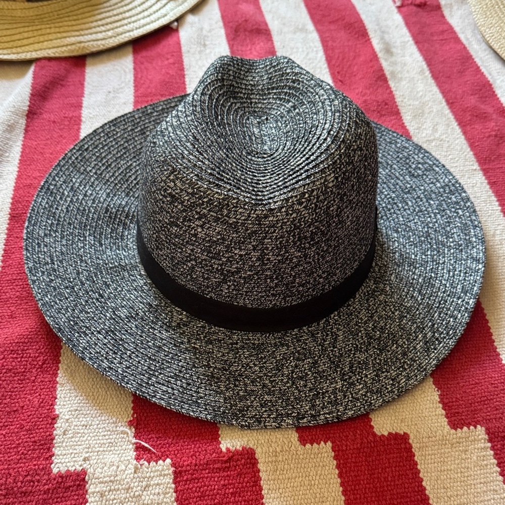 Nordstrom Black and Gray womens hat